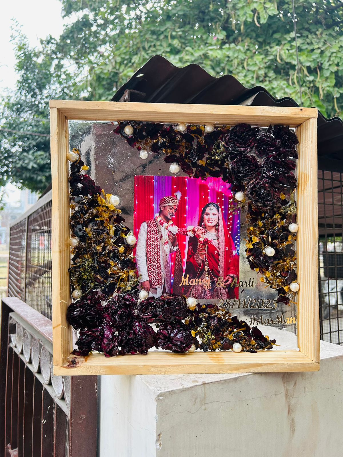 Varmala Preservation Wooden Frame-05