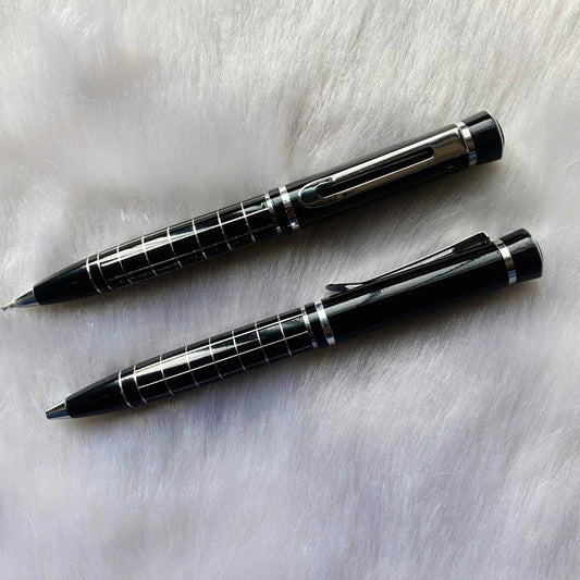 CHECKERED PEN